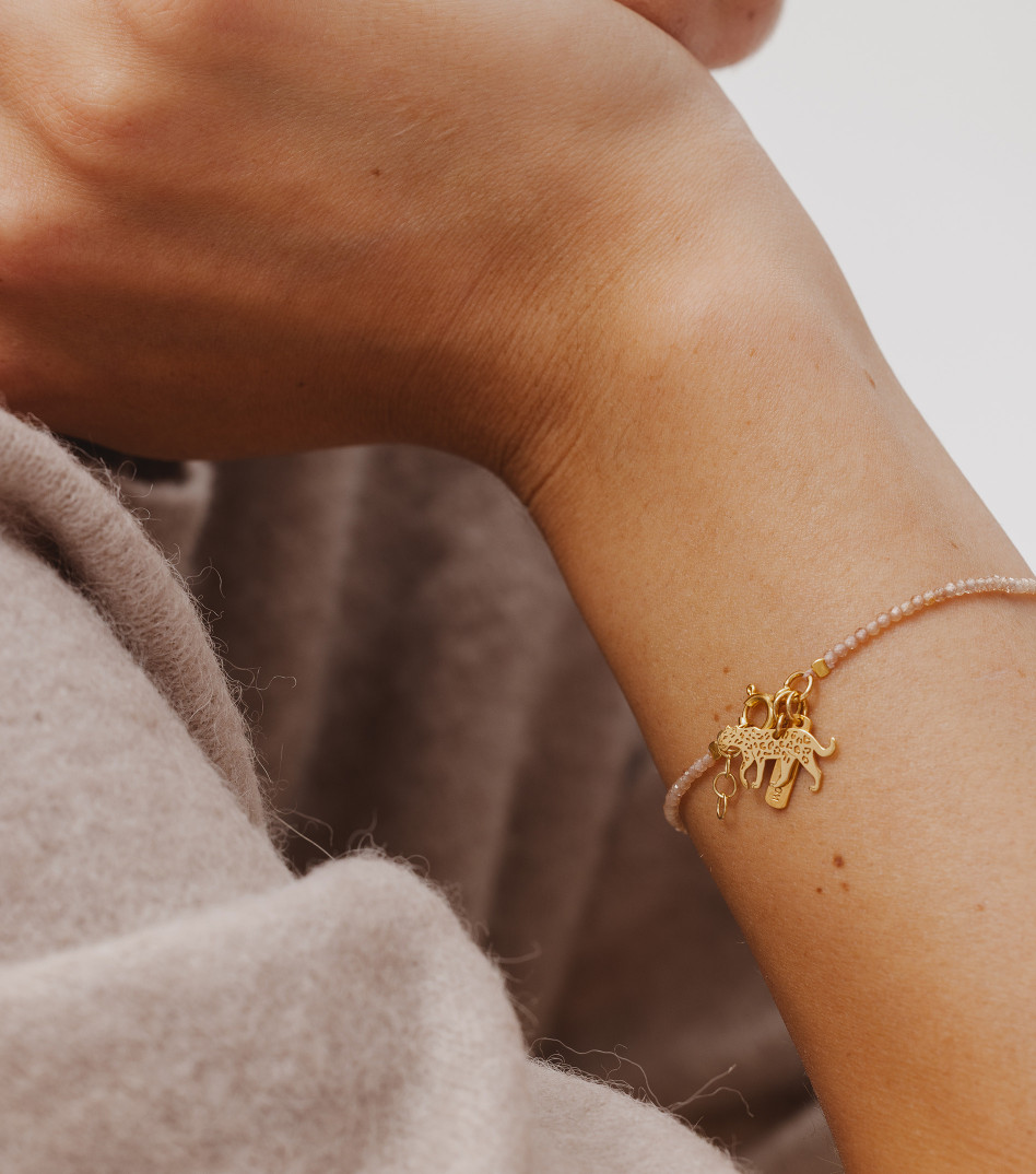 Bransoletka z kamieniami i dzikim kotem