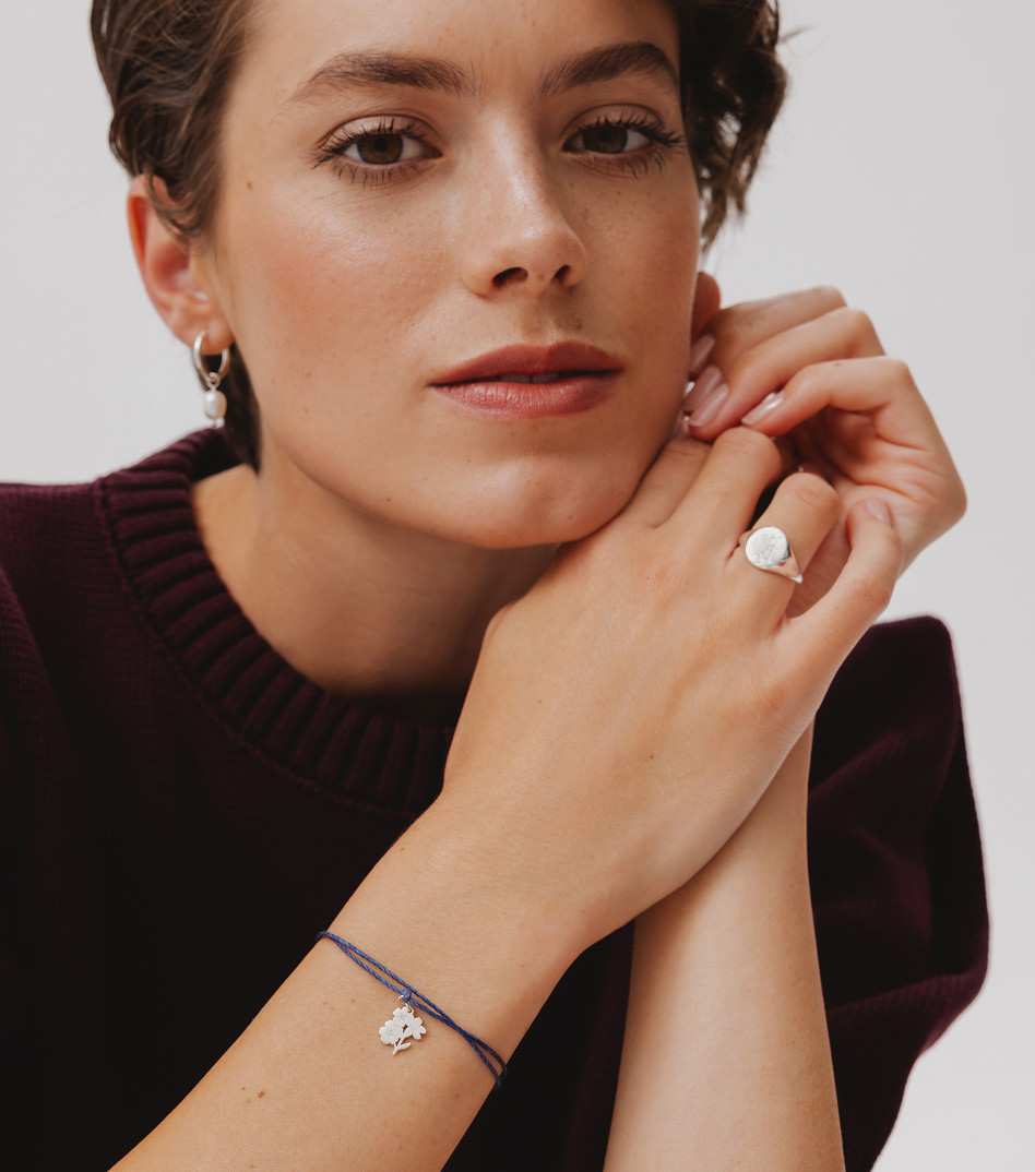 Srebrna bransoletka z niezapominajką