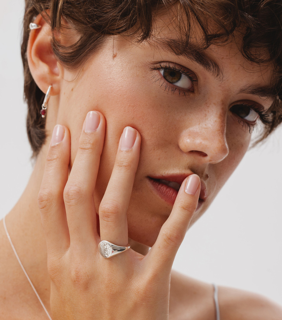 Srebrny sygnet z grawerem dla mamy