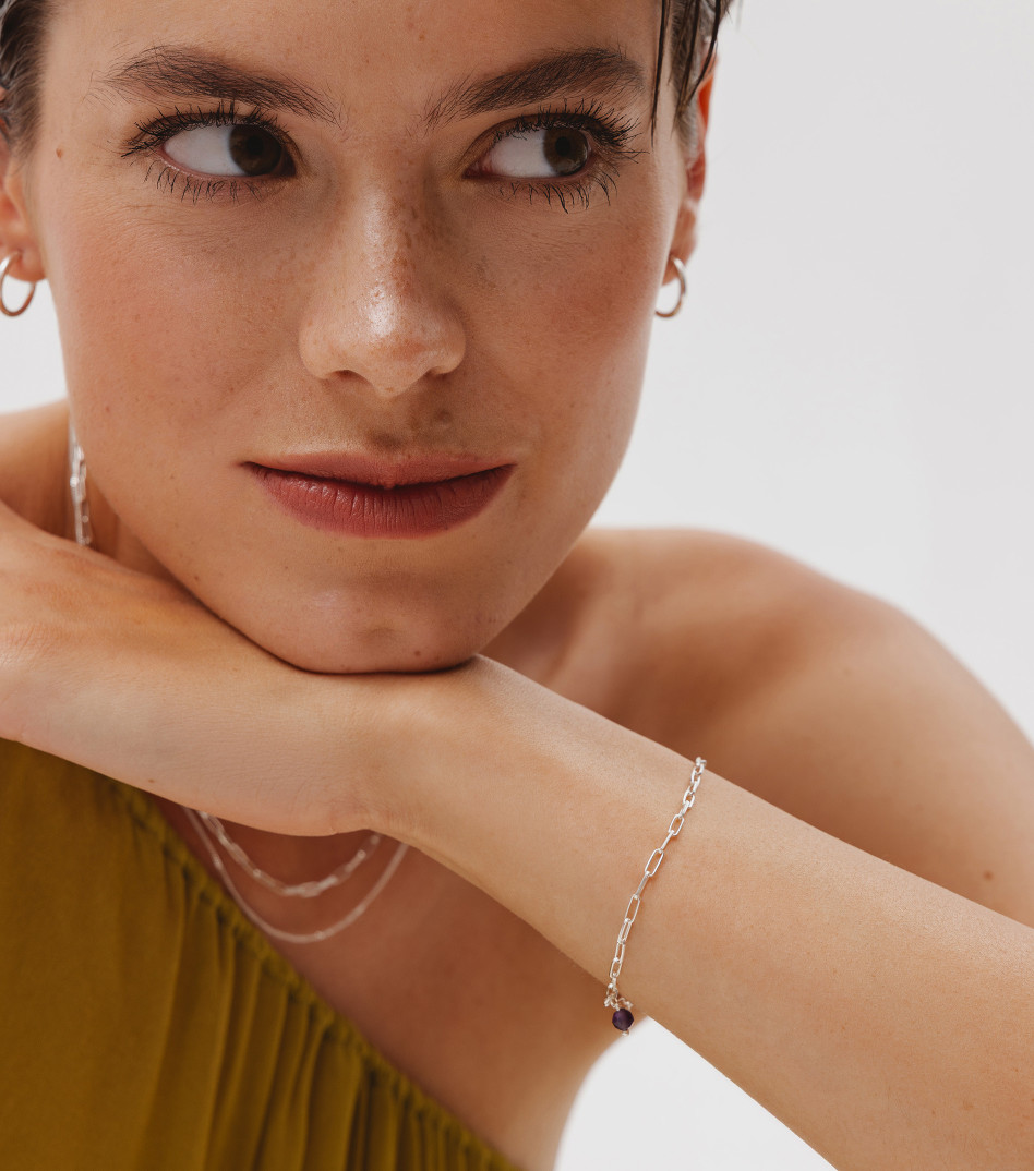 Srebrna bransoletka na łańcuszku