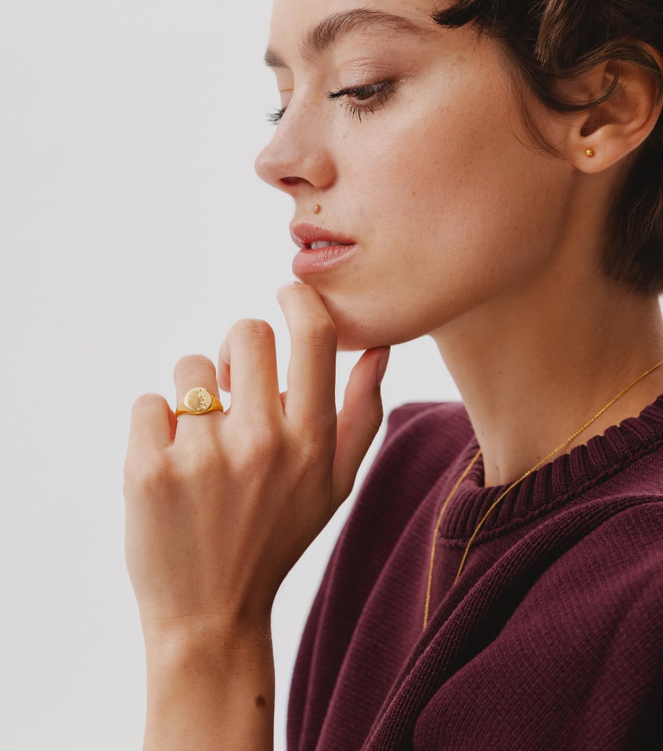 Basic Stud Earrings in Gold