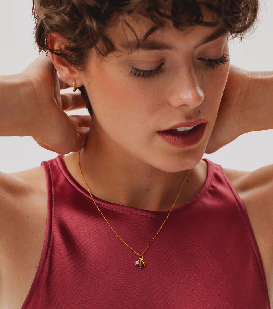 Pozłacana zawieszka z kamieniami