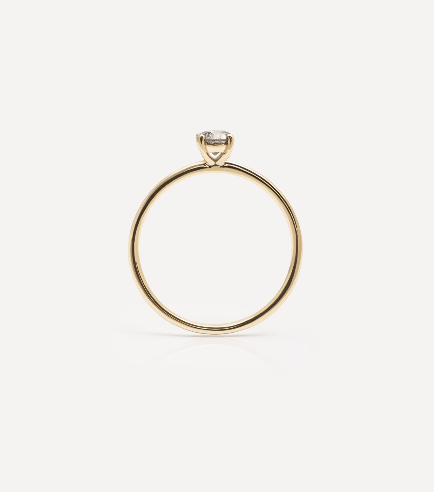 Pierścionek ze złota z diamentem sól i pieprz