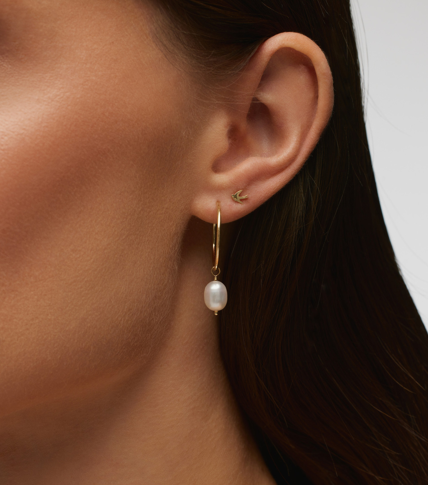 Złoty kolczyk jaskółka