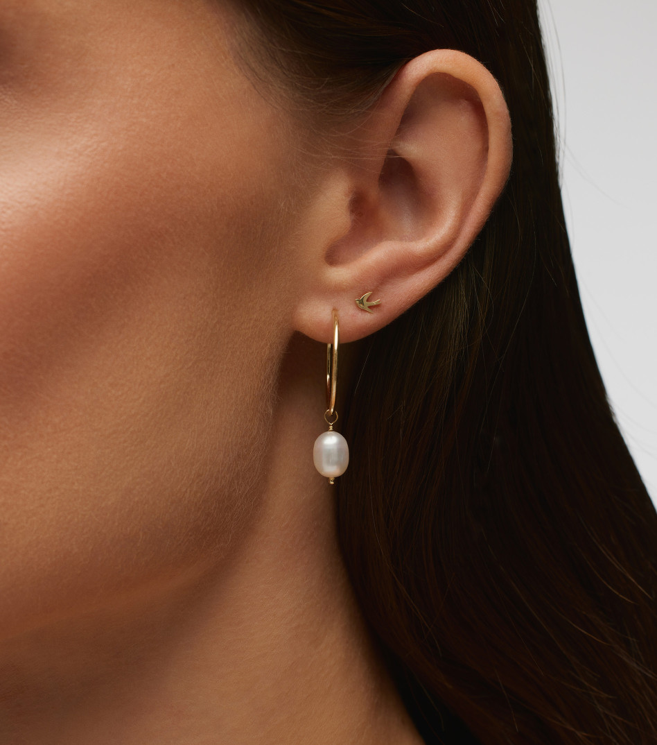 Złoty kolczyk jaskółka