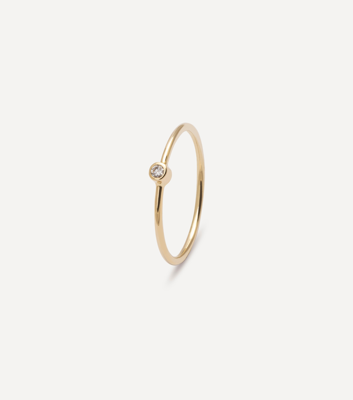 Złoty pierścionek z diamentem