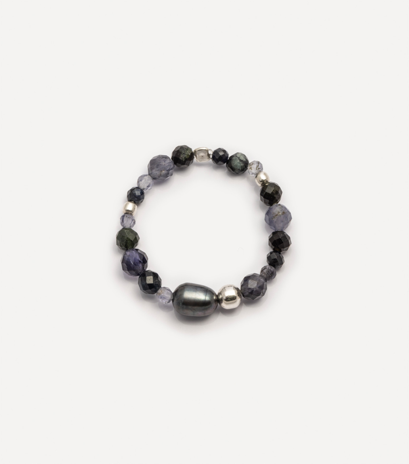 Srebrny pierścionek z kamieniami