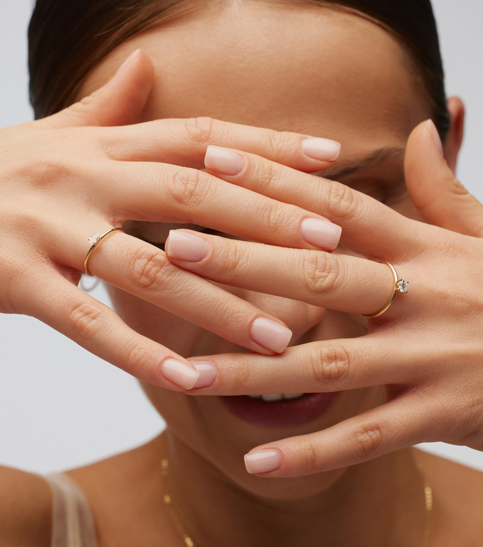 Złote pierścionki zaręczynowe