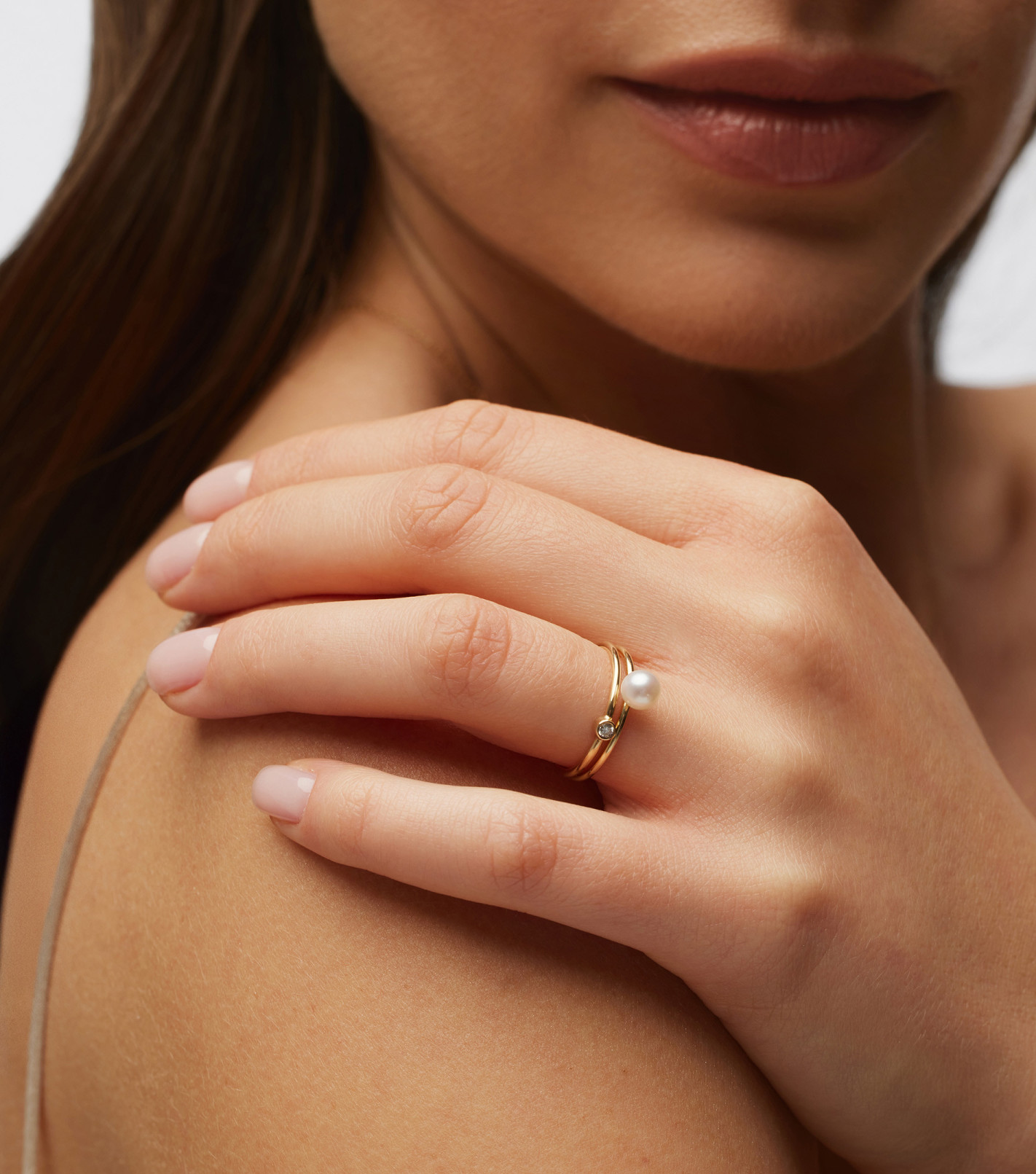 Wyjątkowy pierścionek ze złota z perłą