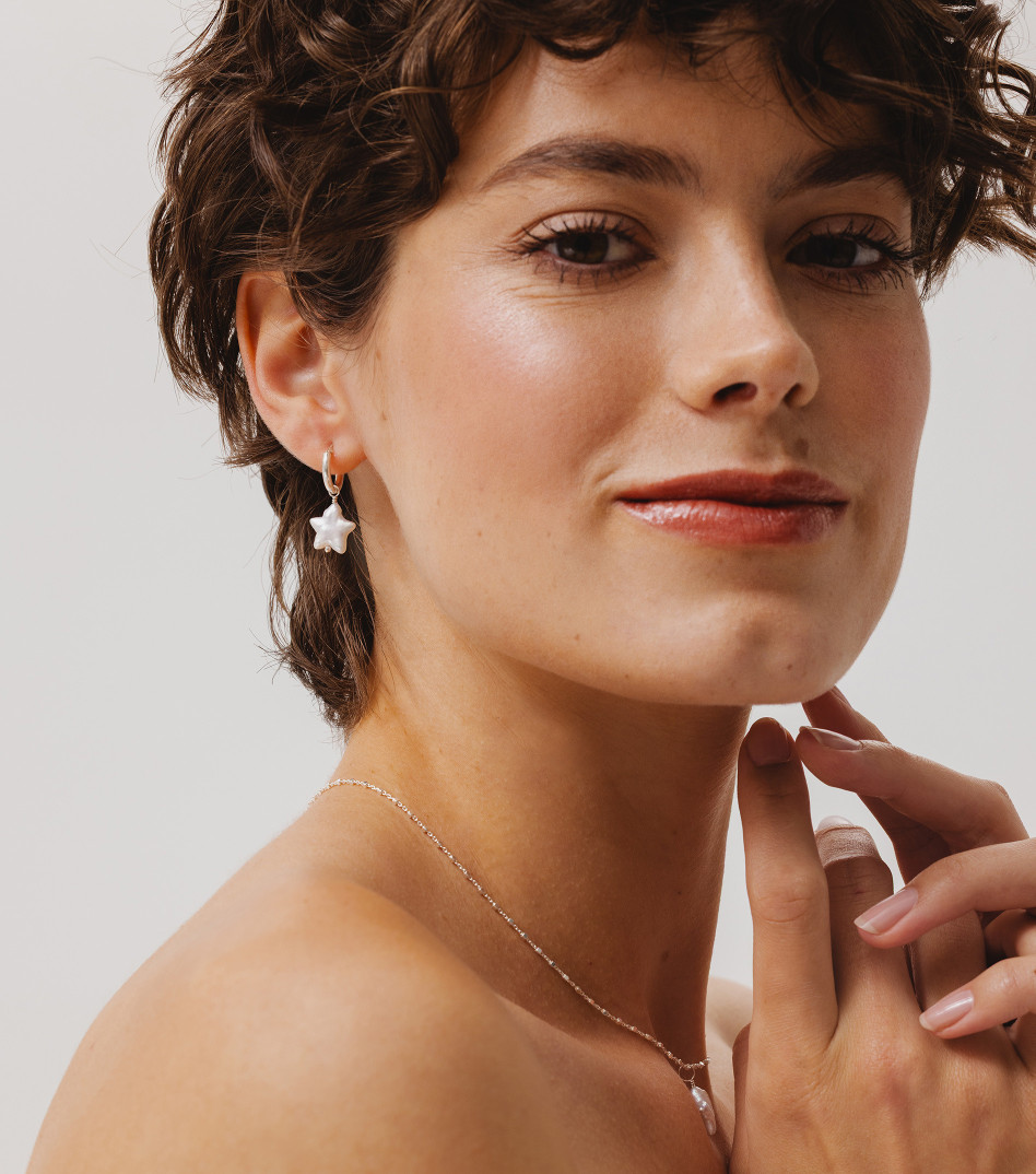 Srebrne kolczyki koła z perłami gwiazdami