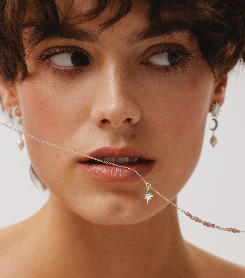 Srebrny naszyjnik z zawieszką