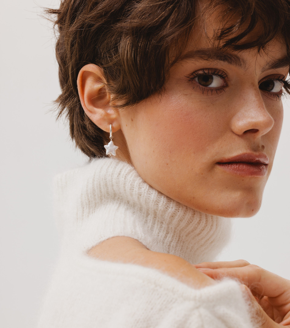 Srebrne kolczyki koła z perłami gwiazdami