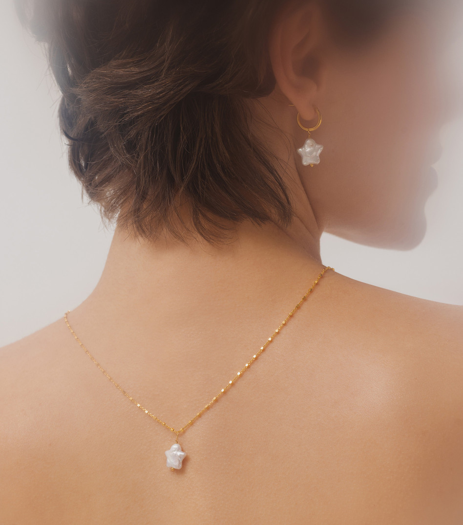 Pozłacany naszyjnik z perłą