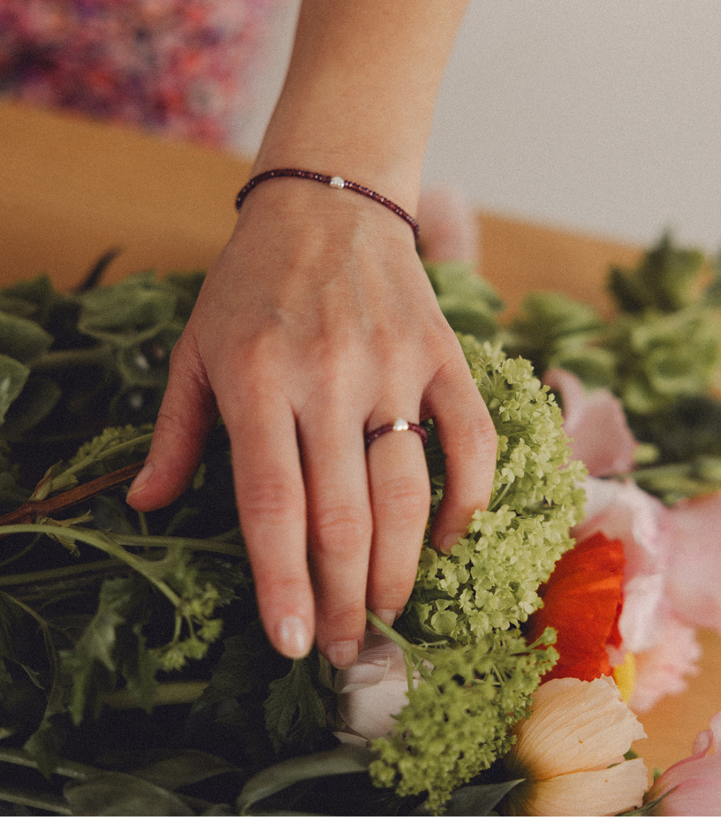 Srebrny pierścionek z kamieniami i sercem