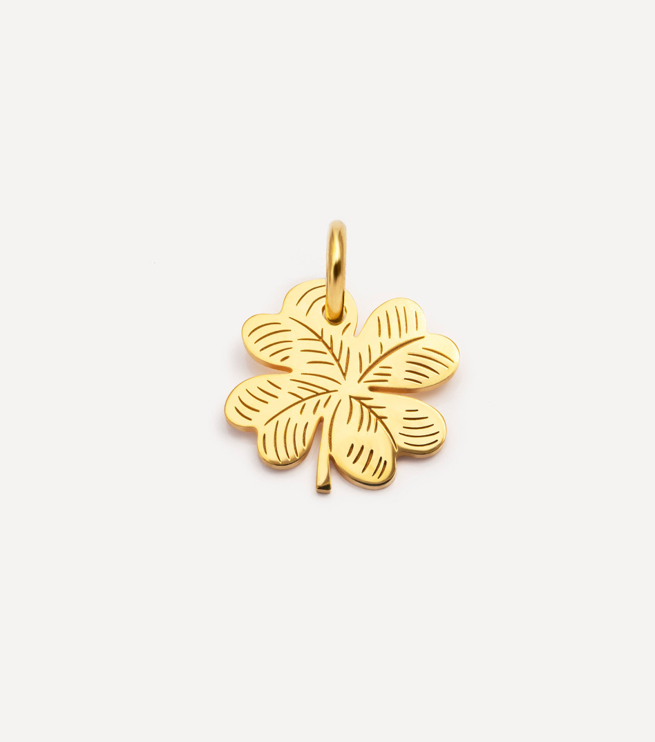 Clover Pendant in Gold