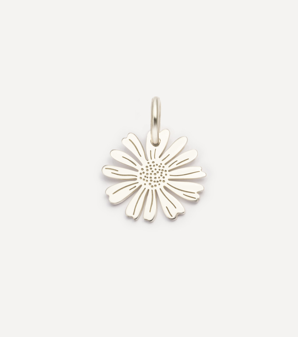 Chamomile Pendant in Silver