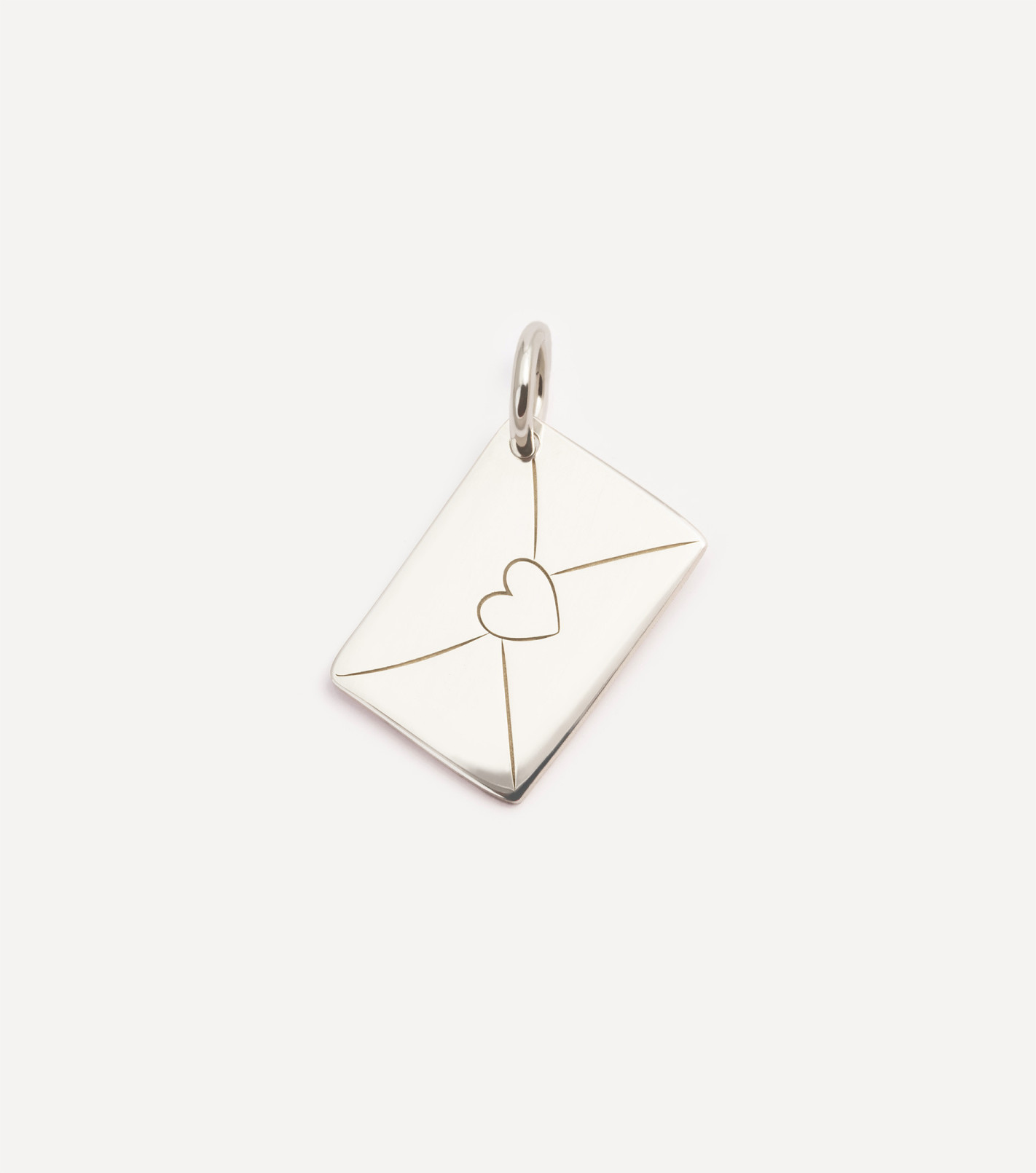 Srebrna zawieszka w kształcie koperty
