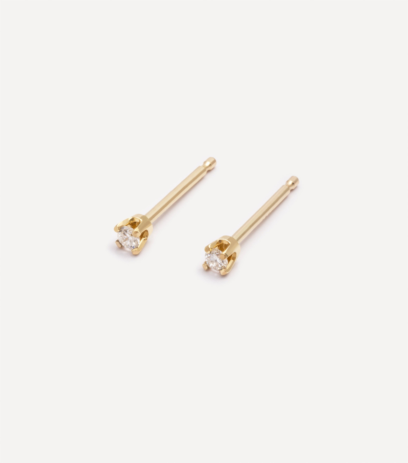 Złote kolczyki z diamentami