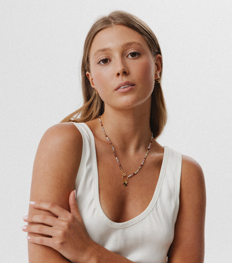 Pozłacany naszyjnik z kamieniami