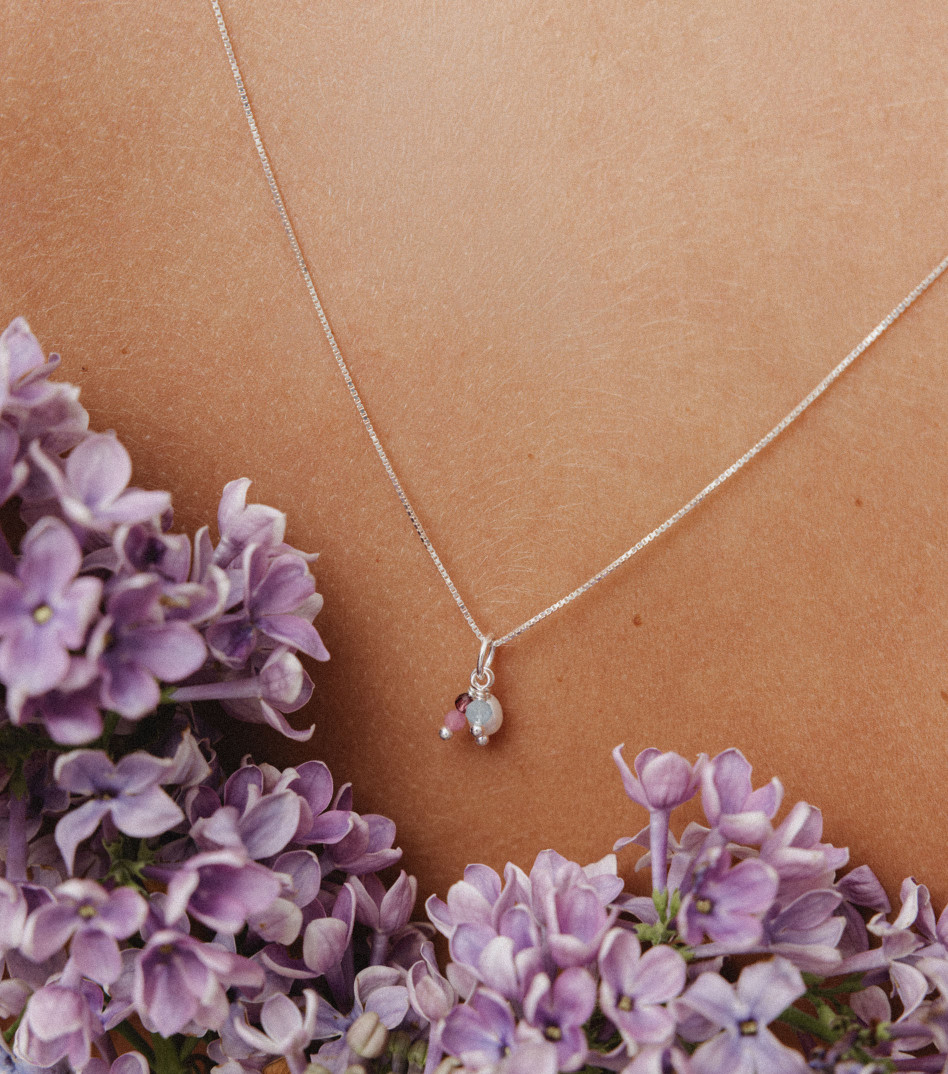 Zawieszka srebrna z kamieniami