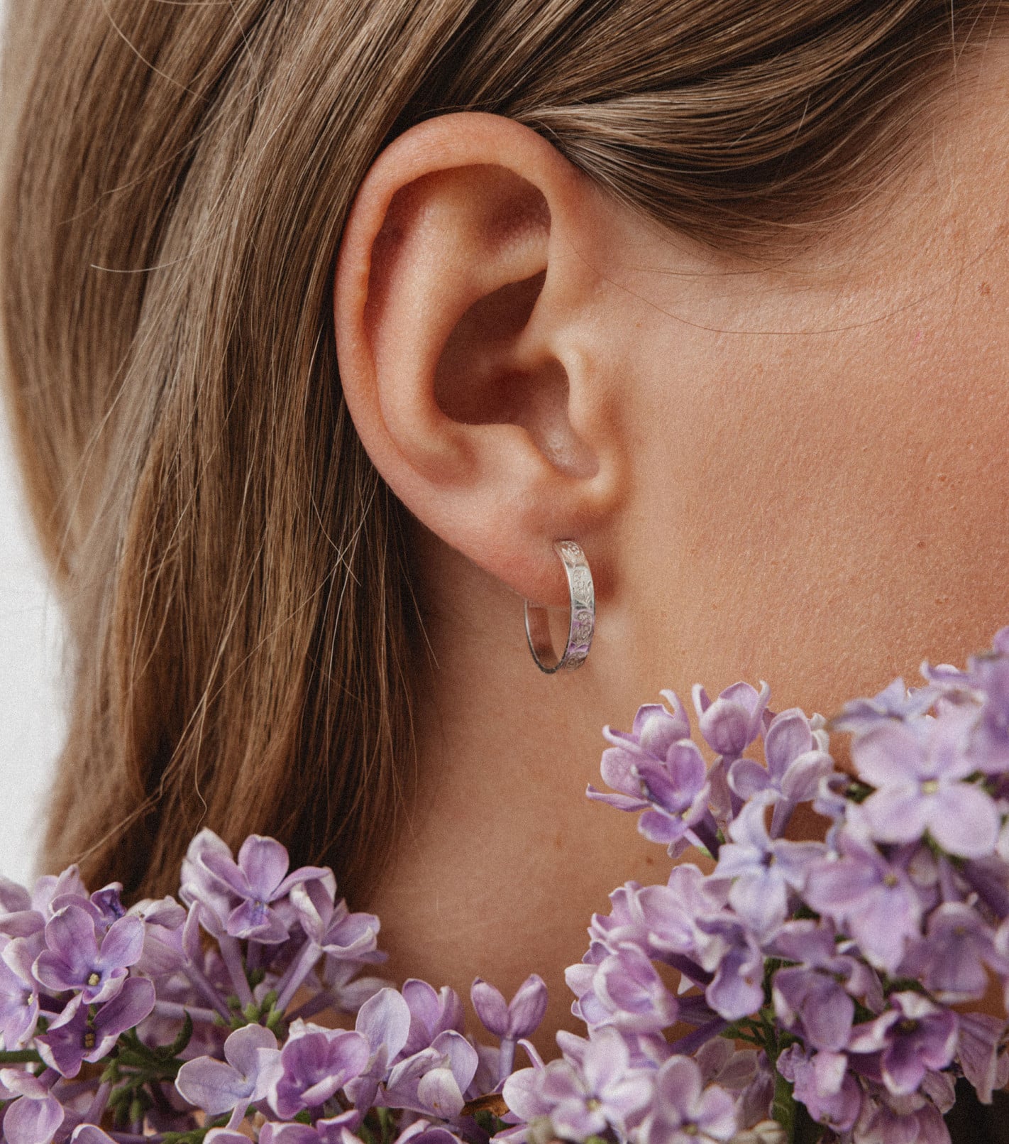 Natural Beauty Hoop Earrings in Silver