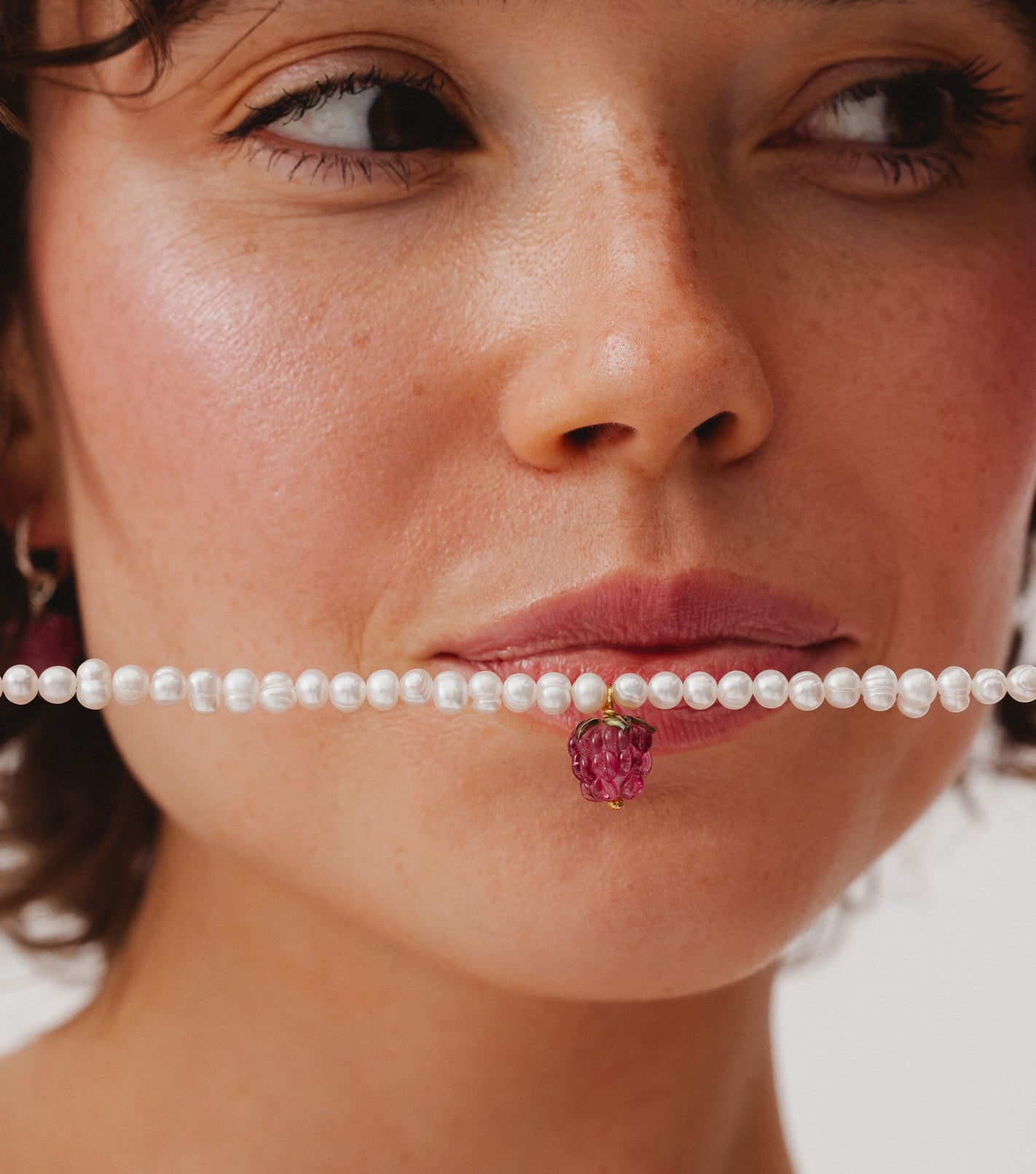 Berry Love Choker in Gold