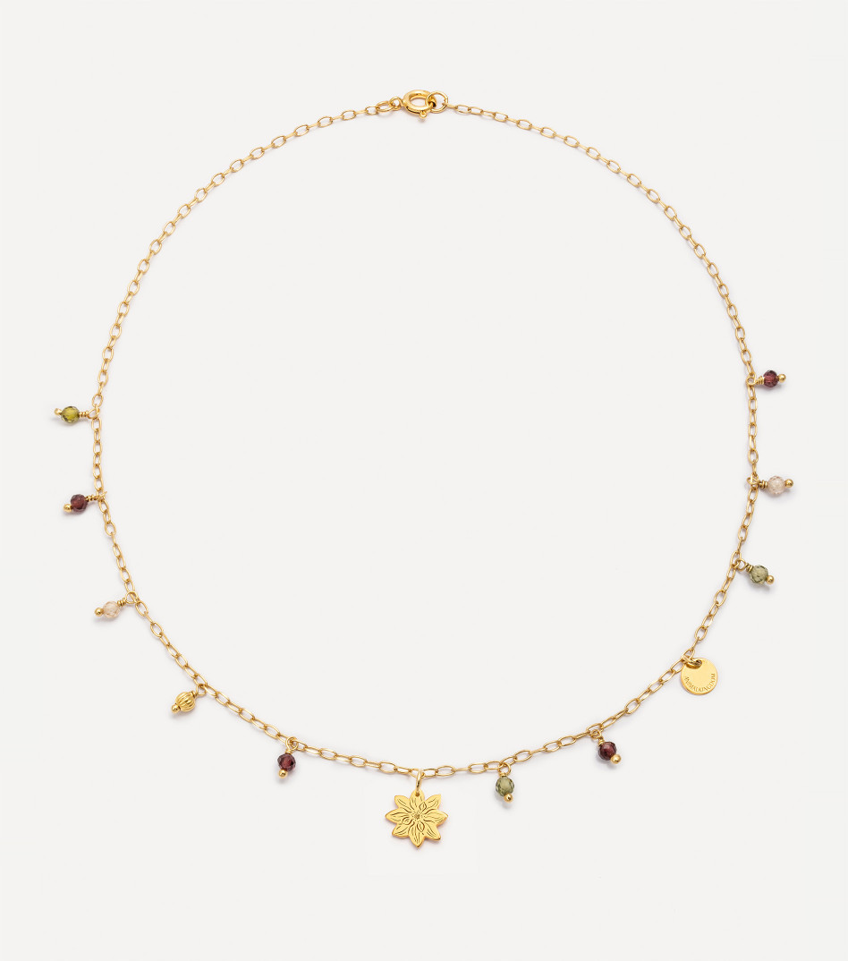 Pozłacany naszyjnik z kamieniami i zawieszką
