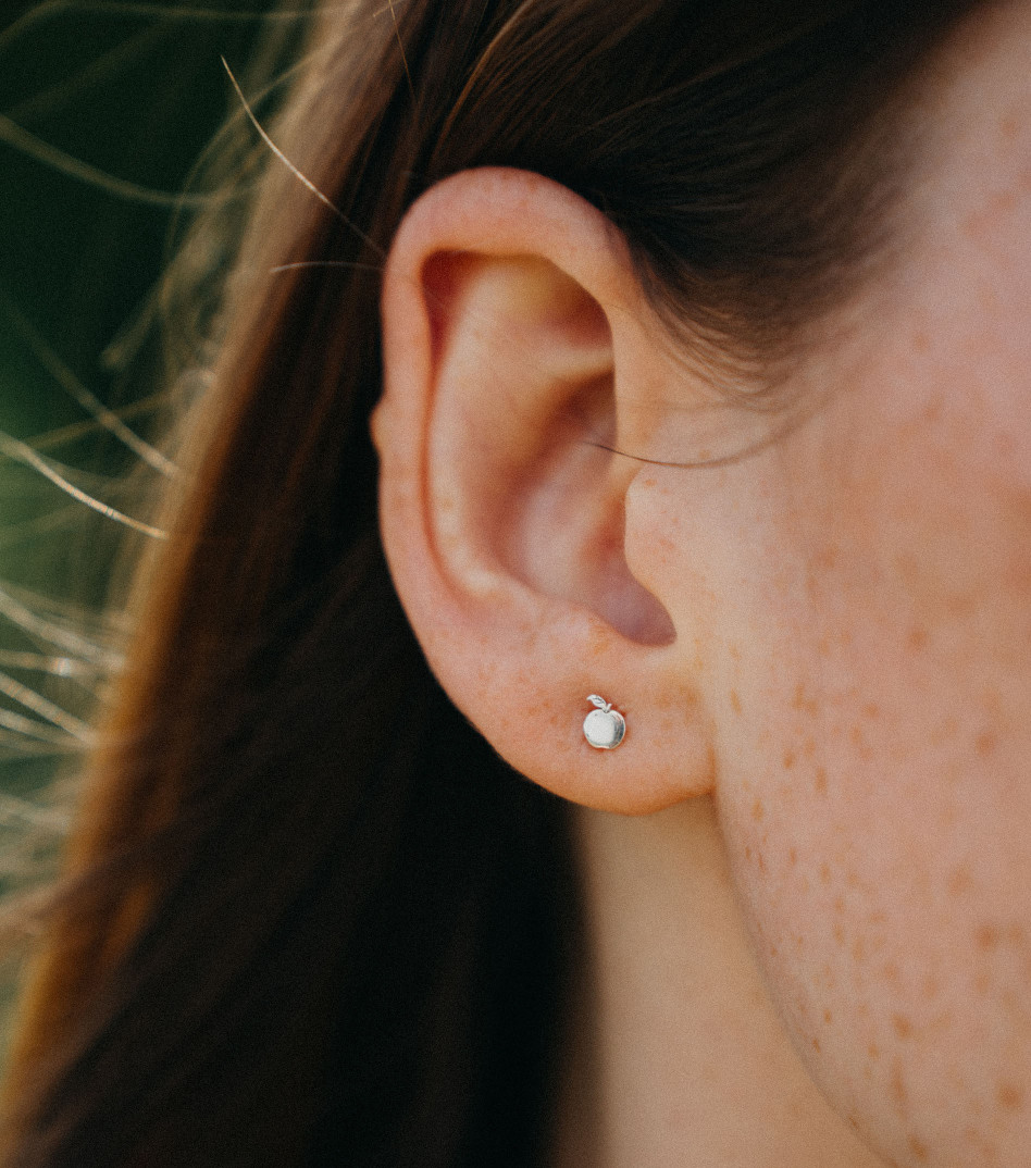 Mini kolczyk jabłko