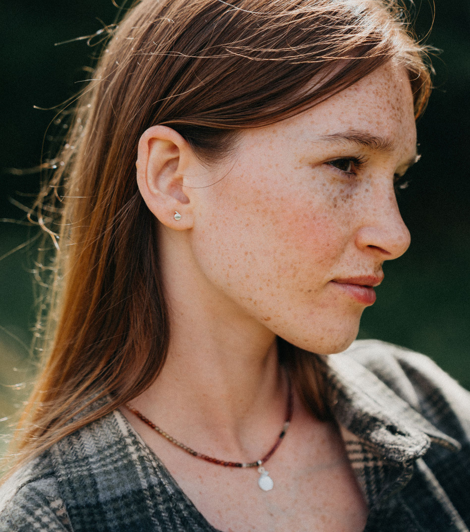 Srebrny mini kolczyk