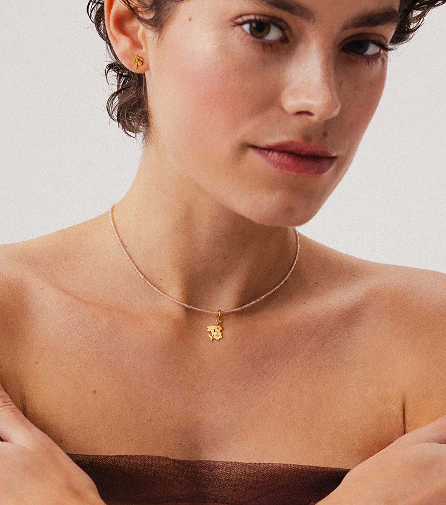 Choker z cyrkonem i zawieszką