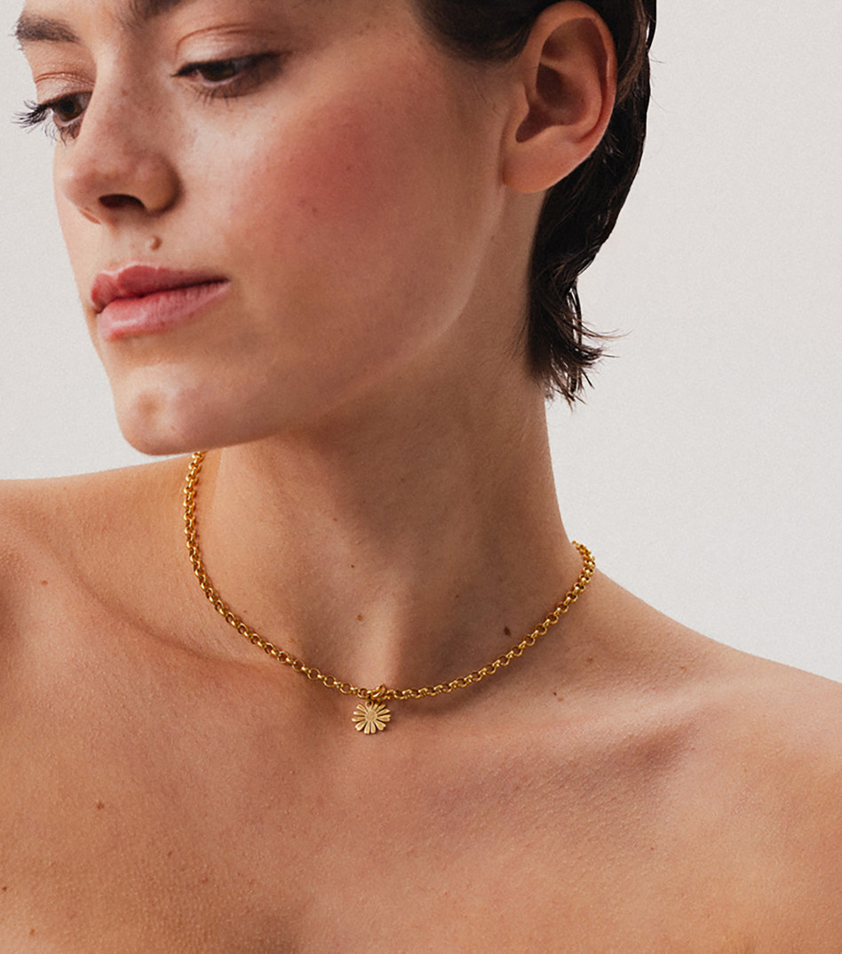 Gruby łańcuszek pozłacany z kwiatem