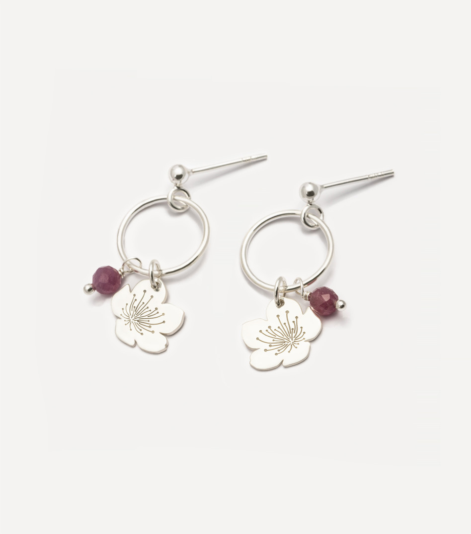 Srebrne kolczyki z kwiatem jabłoni i rubinem