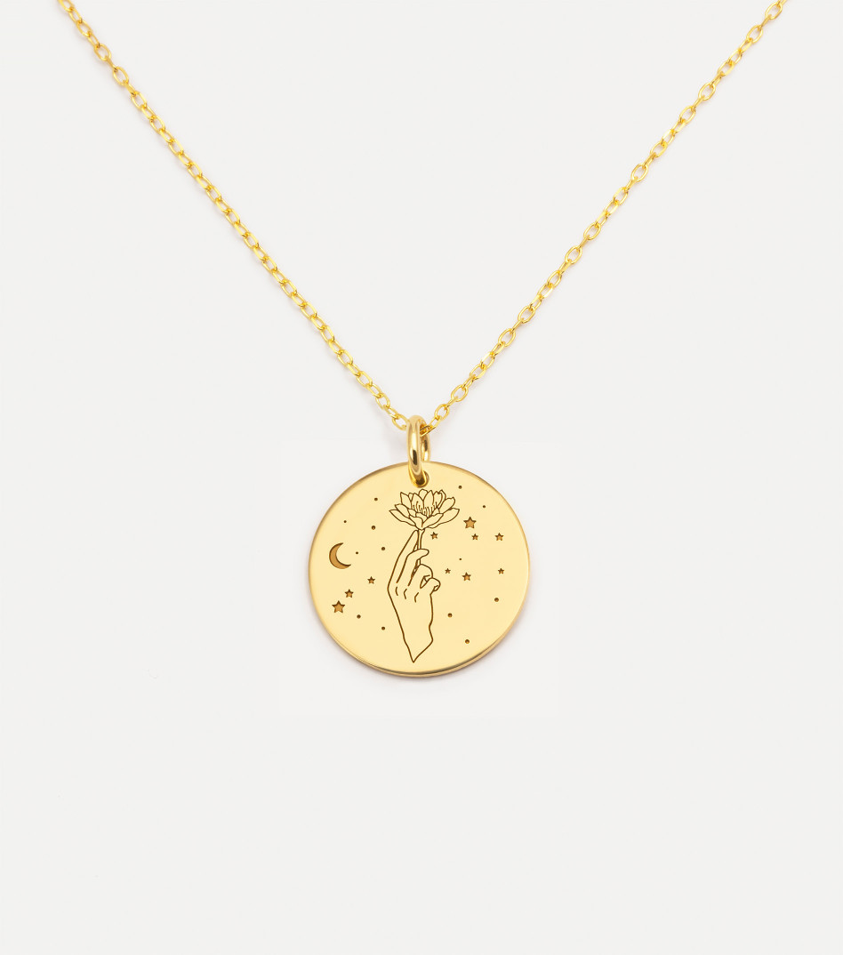 Naszyjnik z dwustronnym medalikiem