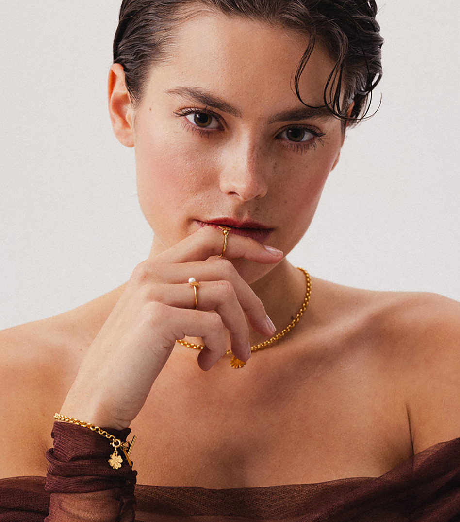 Bransoletka na grubym łańcuszku z zawieszkami