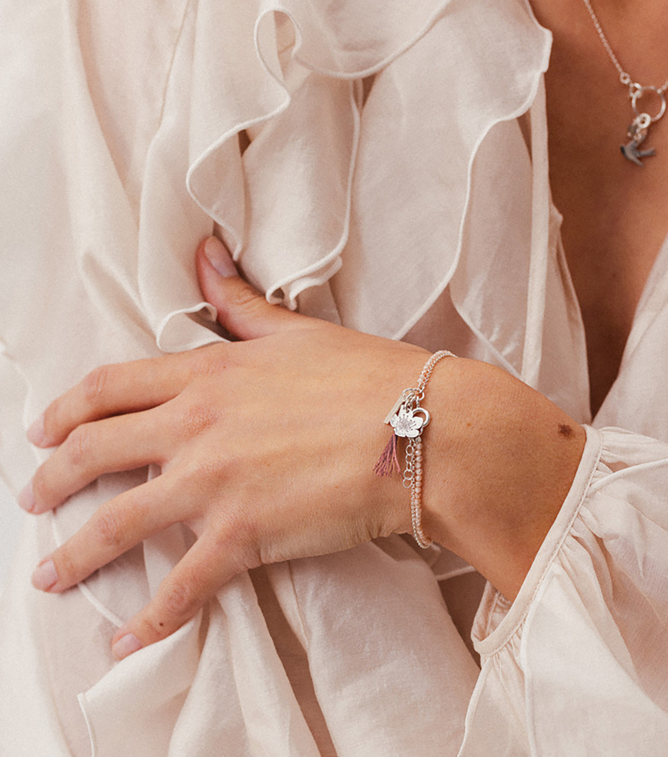 Srebrna bransoletka z kwiatem