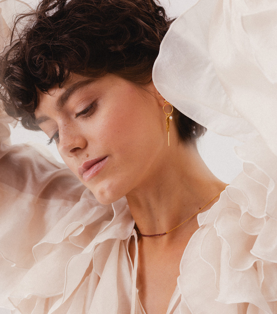 Długie kolczyki pozłacane ze żmijką i zawieszką